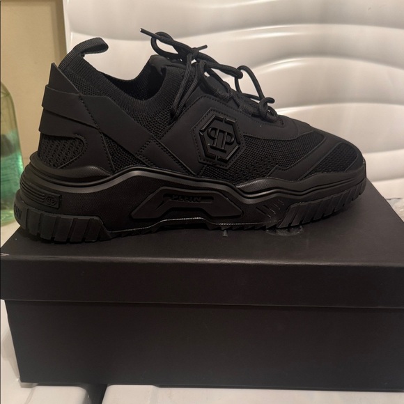 Philipp Plein Men's All-Black Sneakers